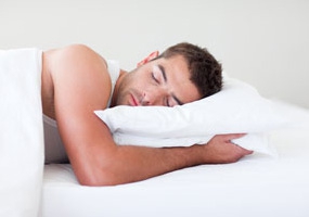 علت بی خوابی چیست و چگونه می توان آنرا درمان نمود؟